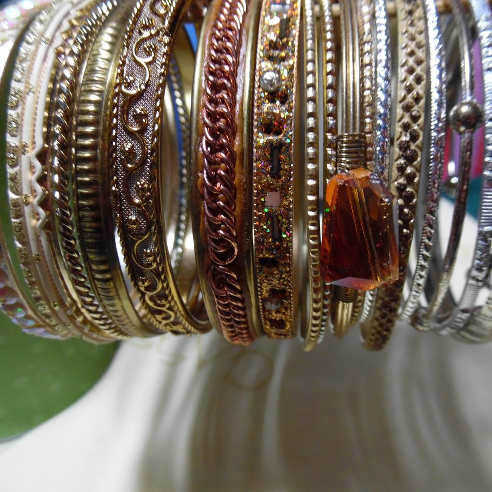 BANGLES!
